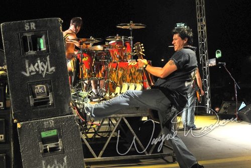 Jackyl live concert photo by Wayne Dennon