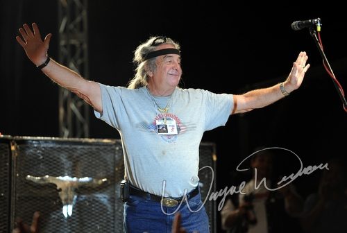 Jackyl live concert photo by Wayne Dennon