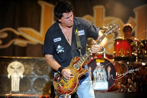 Jackyl live concert photo by Wayne Dennon