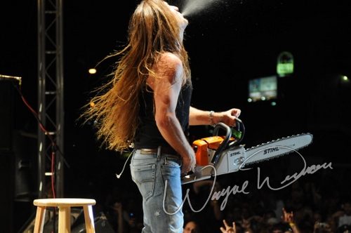 Jackyl live concert photo by Wayne Dennon