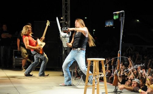 Jackyl live concert photo by Wayne Dennon