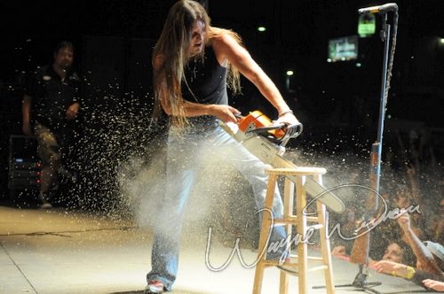 Jackyl live concert photo by Wayne Dennon