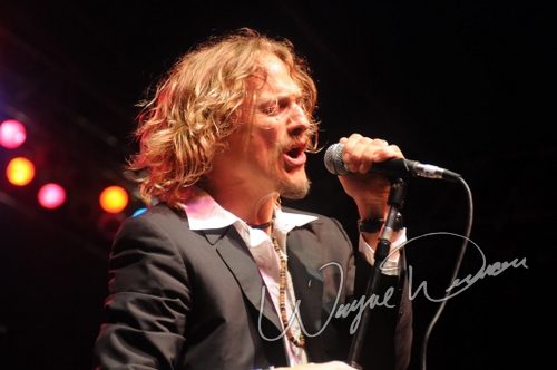 Gibson Rock Star Jam concert photo by Wayne Dennon