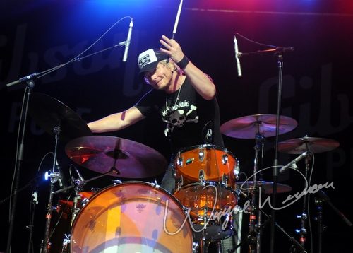 Gibson Rock Star Jam live concert photo by Wayne Dennon