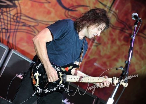 Ratt concert photo by Wayne Dennon