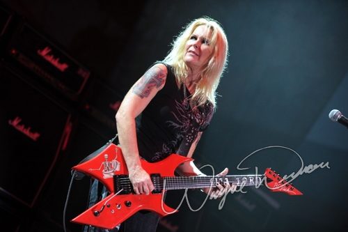 Lita Ford concert photo by Wayne Dennon