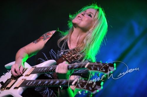 Lita Ford concert photo by Wayne Dennon