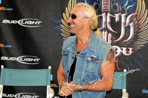 Twisted Sister live concert photo by Wayne Dennon