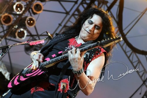 Twisted Sister live concert photo by Wayne Dennon