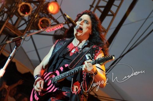 Twisted Sister live concert photo by Wayne Dennon