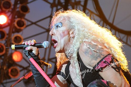 Twisted Sister concert photo by Wayne Dennon