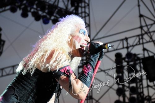 Twisted Sister live concert photo by Wayne Dennon