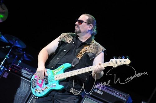 Twisted Sister live concert photo by Wayne Dennon