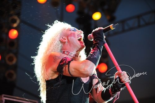 Twisted Sister live concert photo by Wayne Dennon