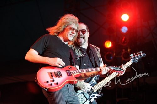 Twisted Sister live concert photo by Wayne Dennon