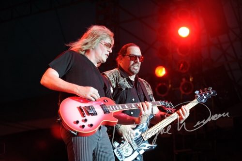 Twisted Sister live concert photo by Wayne Dennon