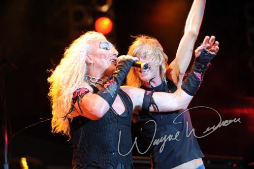 Twisted Sister live concert photo by Wayne Dennon