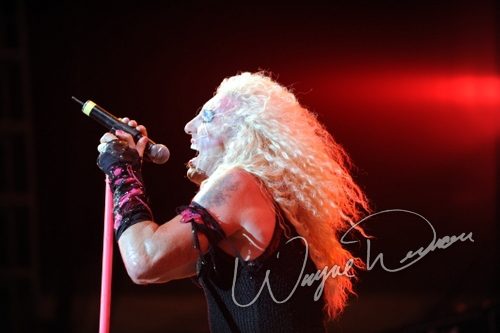 Twisted Sister live concert photo by Wayne Dennon