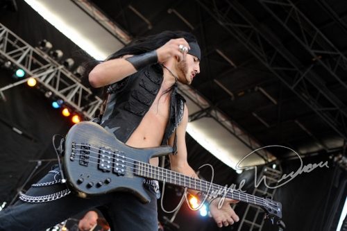 Pop Evil concert photo by Wayne Dennon