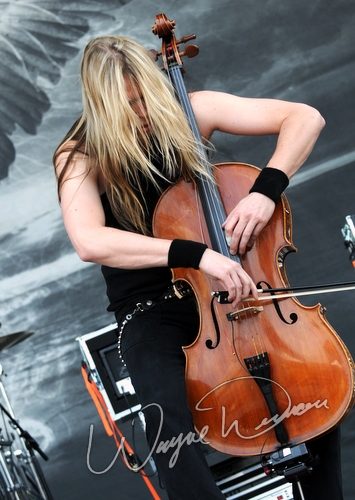 Apocalyptica concert photo by Wayne Dennon