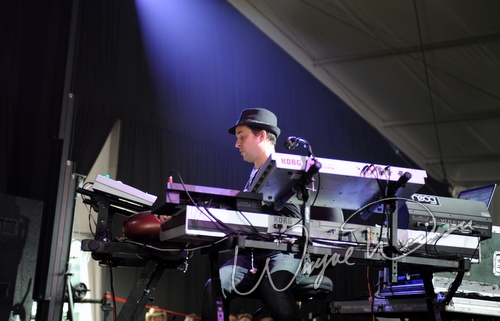 Jeff Beck by Wayne Dennon