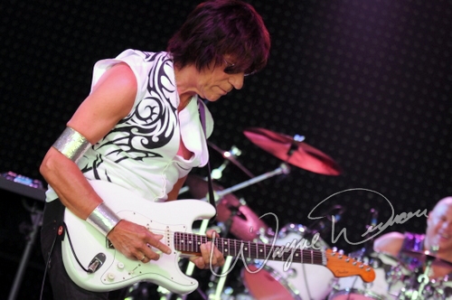 Jeff Beck by Wayne Dennon
