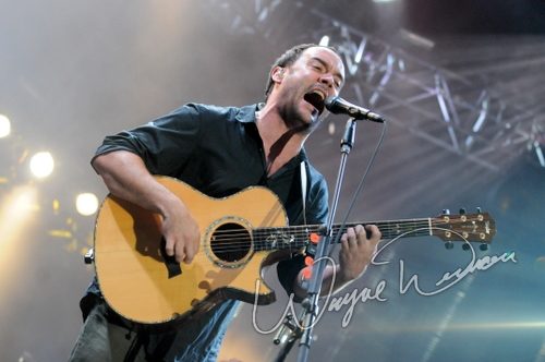Dave Matthews concert photo by Wayne Dennon