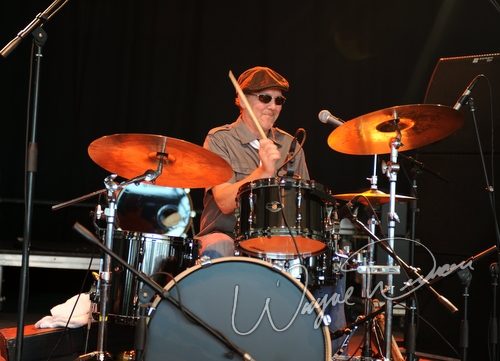 Monte Montgomery live concert photo by Wayne Dennon