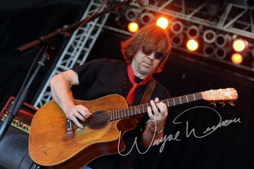 Monte Montgomery live concert photo by Wayne Dennon