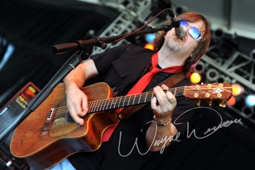 Monte Montgomery live concert photo by Wayne Dennon