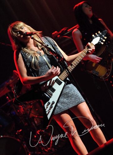 Grace Potter and the Nocturnals live concert photo by Wayne Dennon