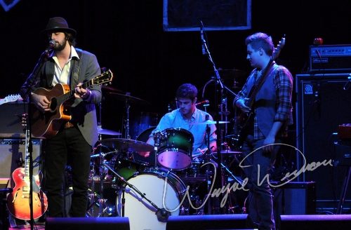 Chamberlin live concert photo by Wayne Dennon