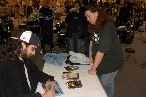 Mike Portnoy live concert photo by Wayne Dennon