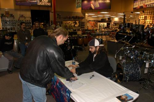 Mike Portnoy live concert photo by Wayne Dennon