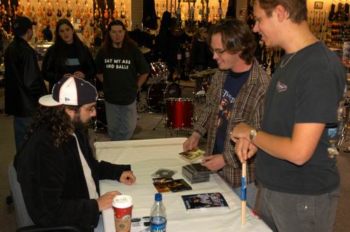 Mike Portnoy live concert photo by Wayne Dennon