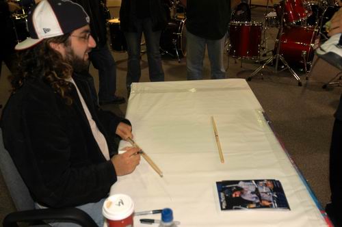Mike Portnoy live concert photo by Wayne Dennon