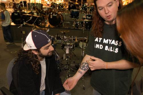 Mike Portnoy live concert photo by Wayne Dennon