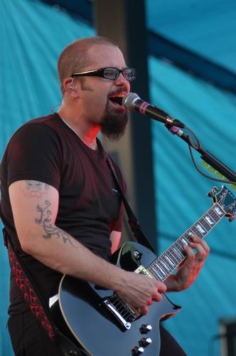 Queensryche live concert photo by Wayne Dennon