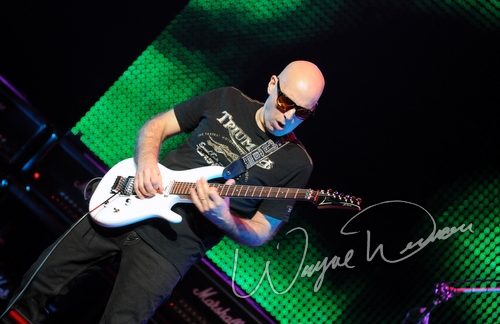 Joe Satriani live concert photo by Wayne Dennon