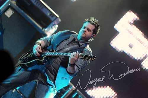Joe Satriani live concert photo by Wayne Dennon
