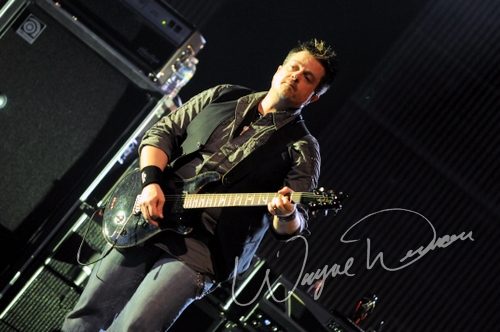 Joe Satriani live concert photo by Wayne Dennon