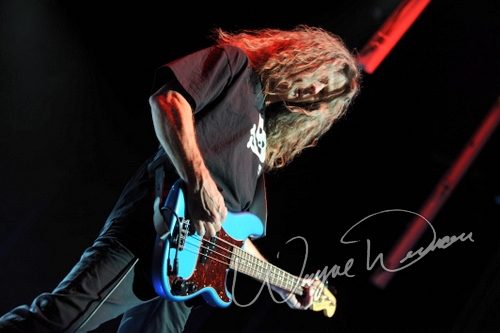 Joe Satriani live concert photo by Wayne Dennon
