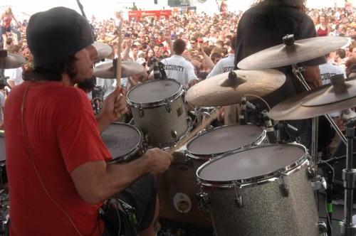 Seether live concert photo by Wayne Dennon
