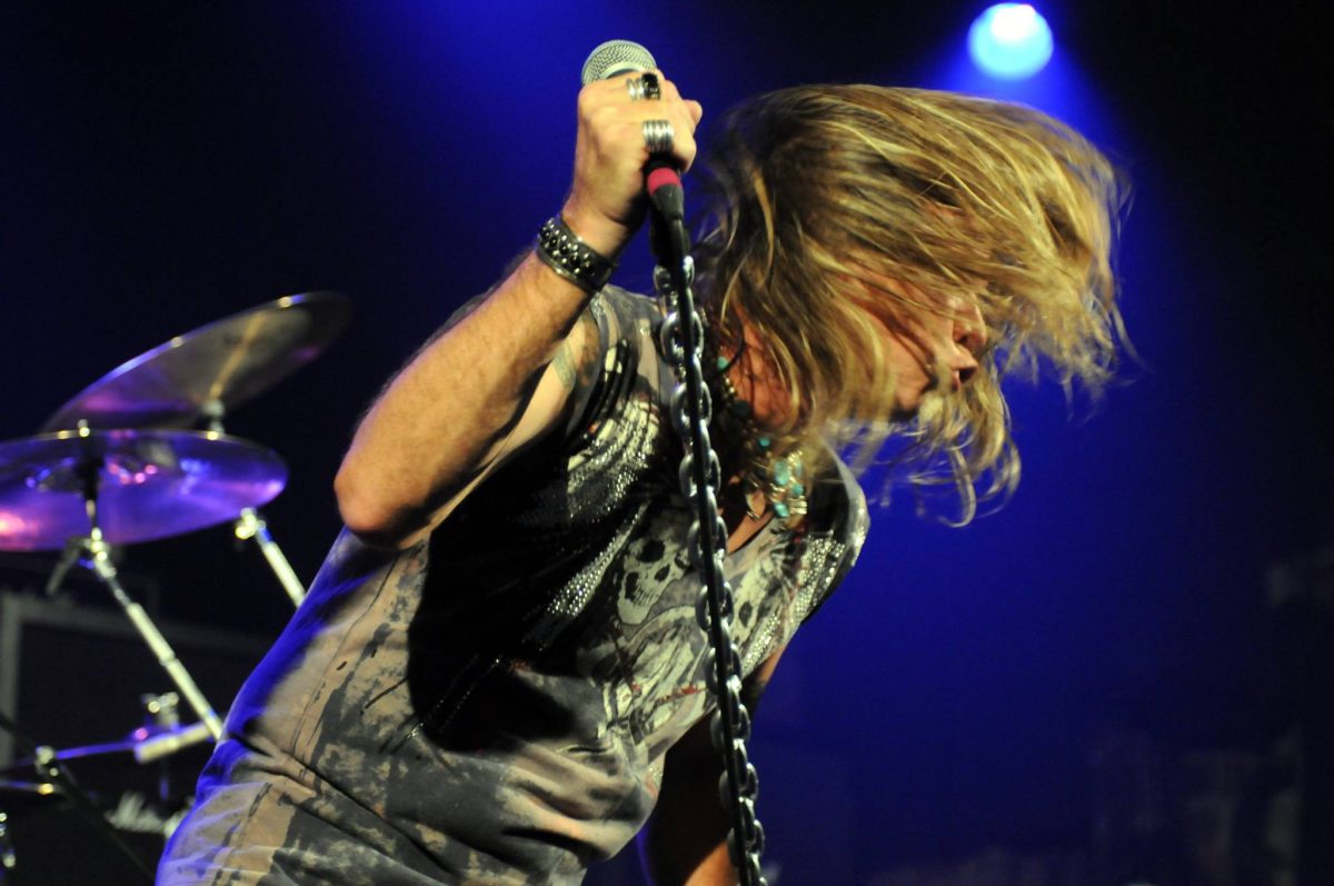 Thruster live concert photo by Wayne Dennon