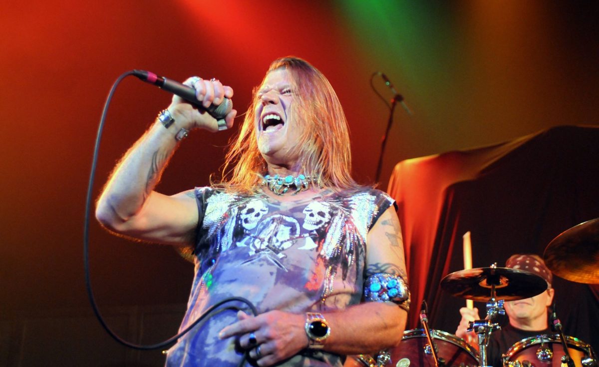 Thruster live concert photo by Wayne Dennon