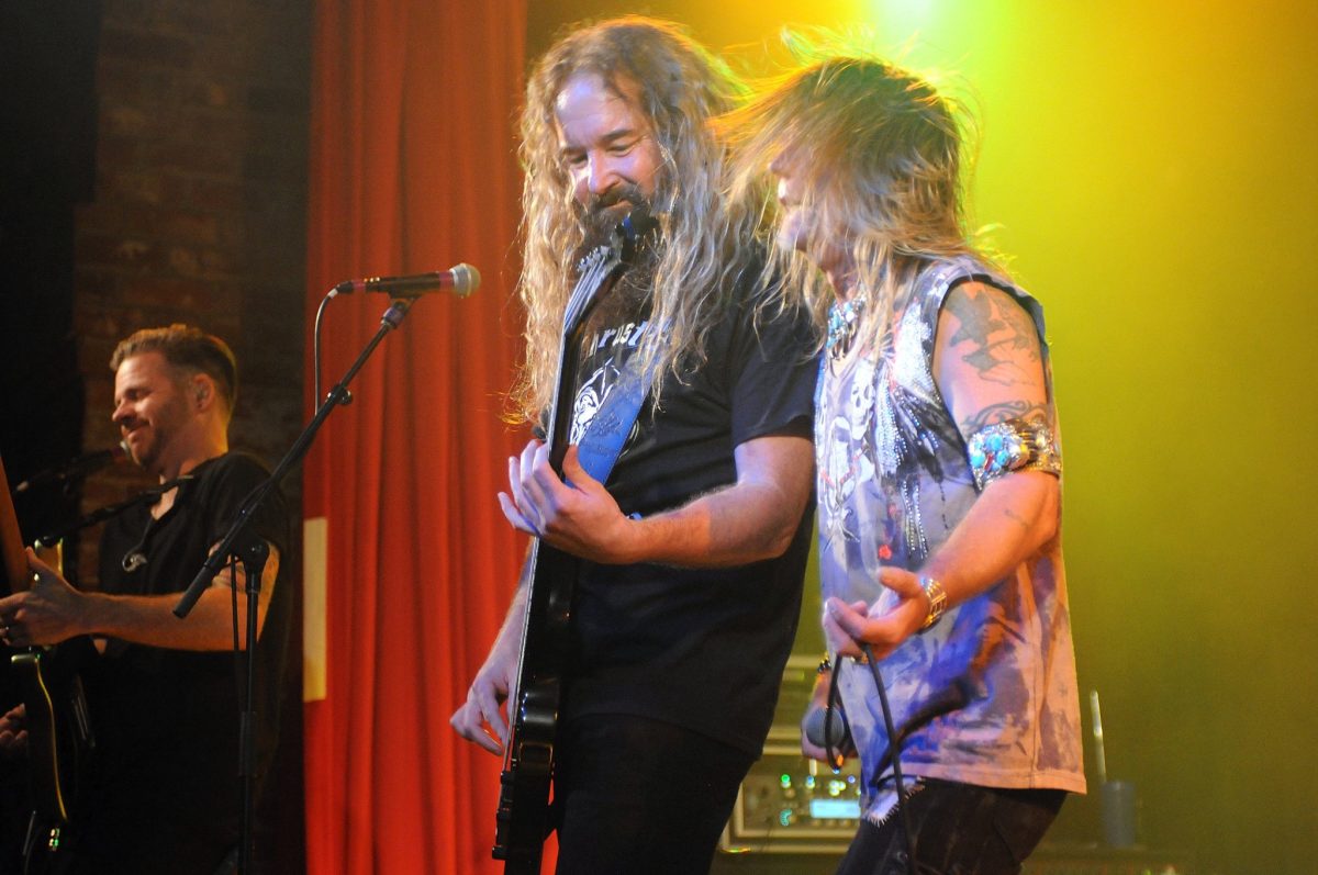 Thruster live concert photo by Wayne Dennon