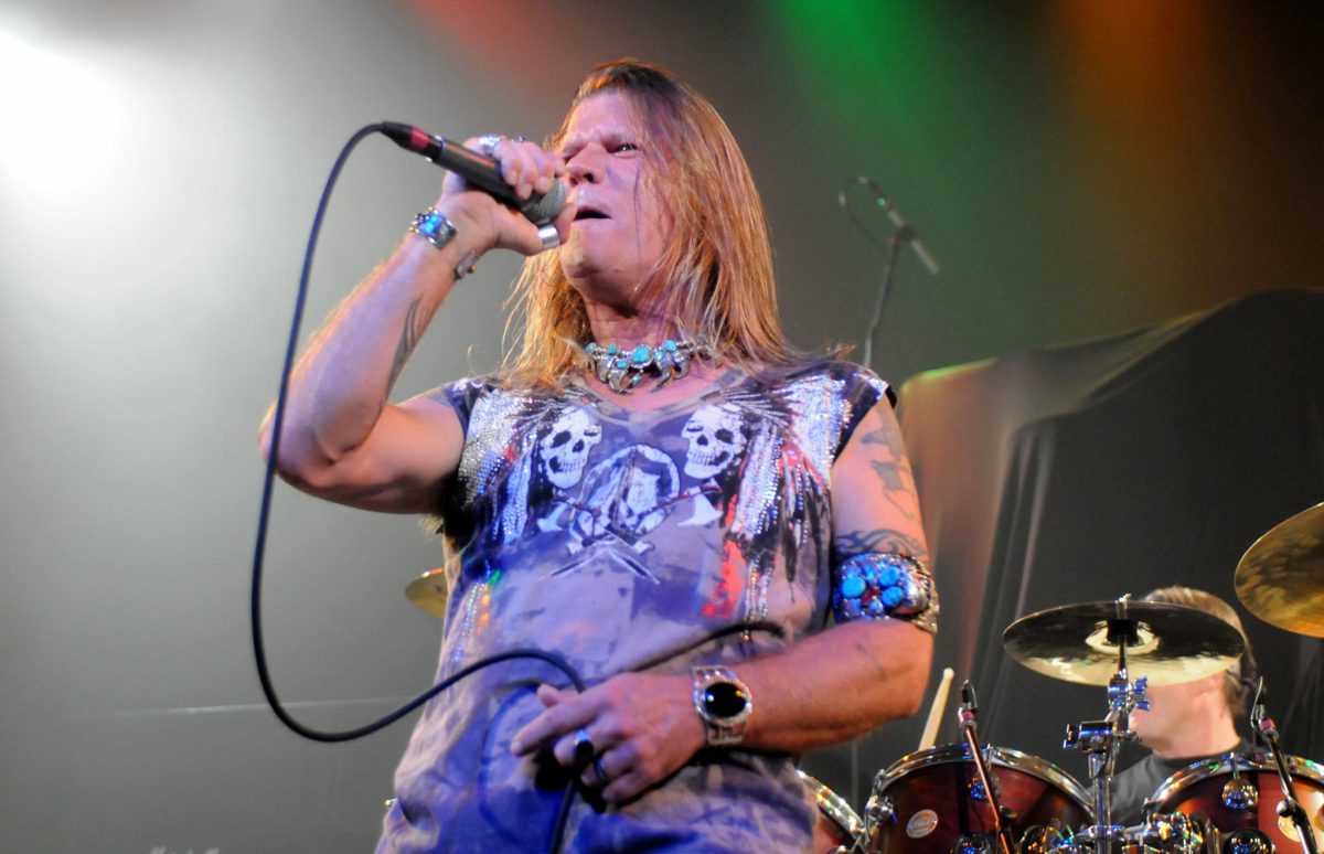 Thruster live concert photo by Wayne Dennon