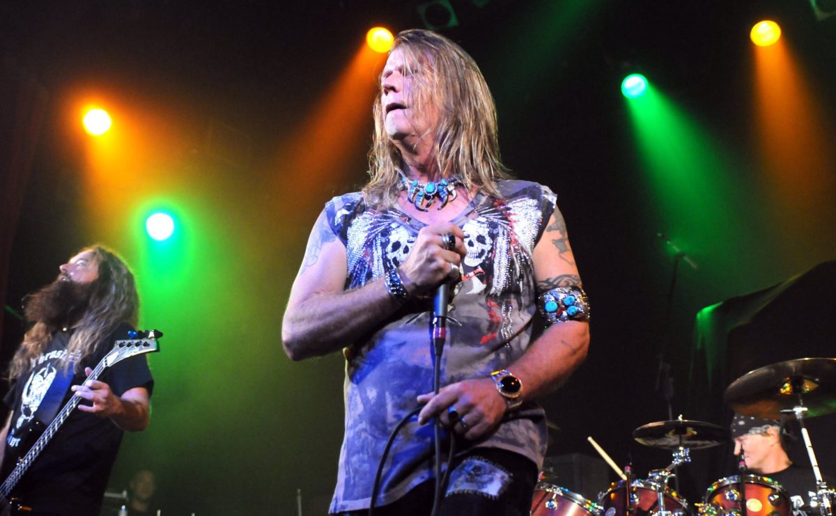Thruster live concert photo by Wayne Dennon