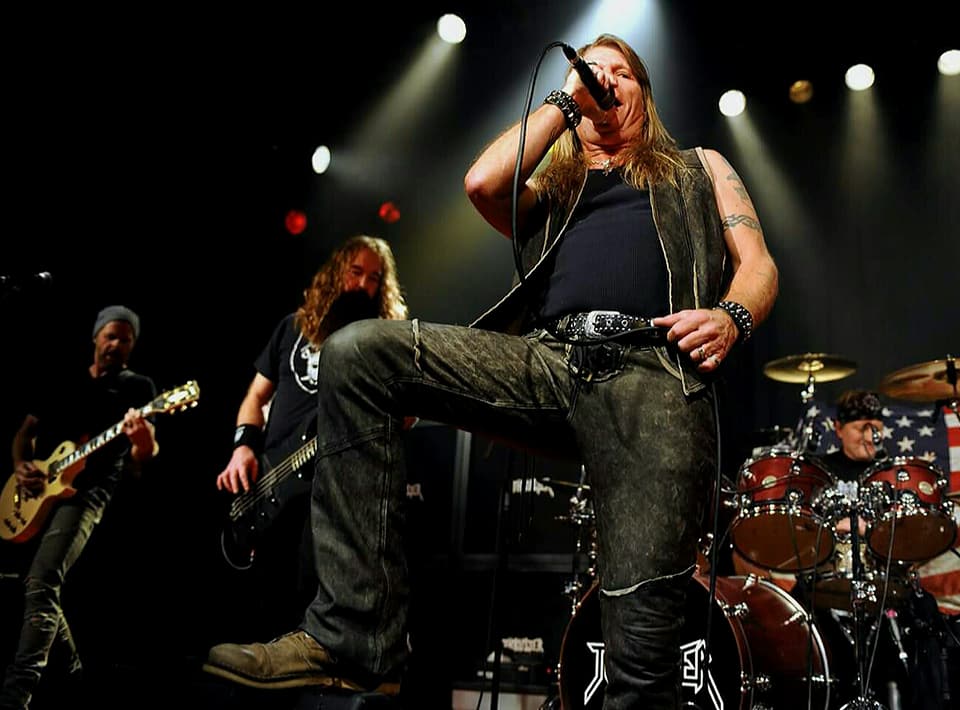 Thruster live concert photo by Wayne Dennon
