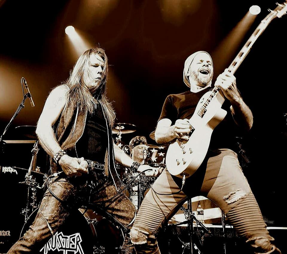 Thruster live concert photo by Wayne Dennon